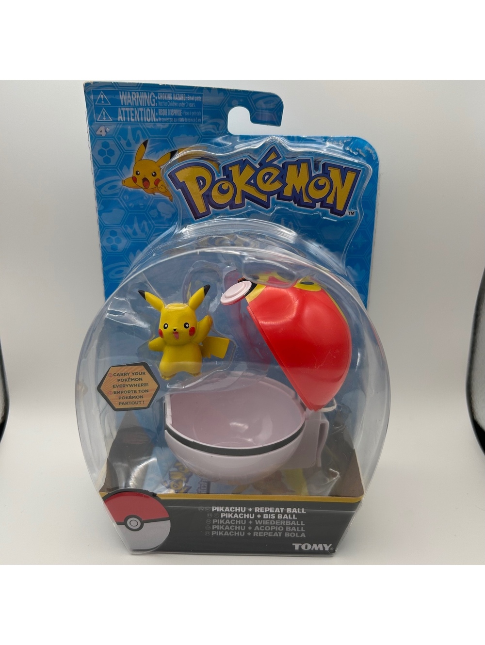 NEW Pokemon Clip n Carry Pokeball Pikachu + Repeat Ball 2017